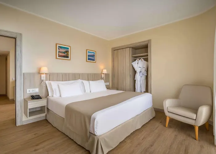 מלון Barcelo Santiago - Adults Only 4*